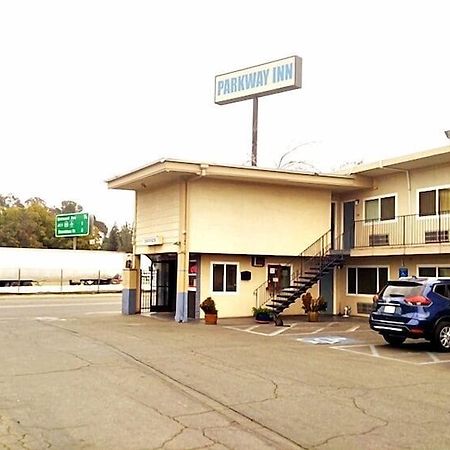 Parkway Inn Fresno Exteriér fotografie